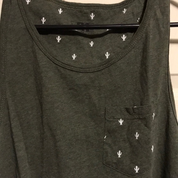 Tank Top Medium Le 31 - Picture 2 of 3